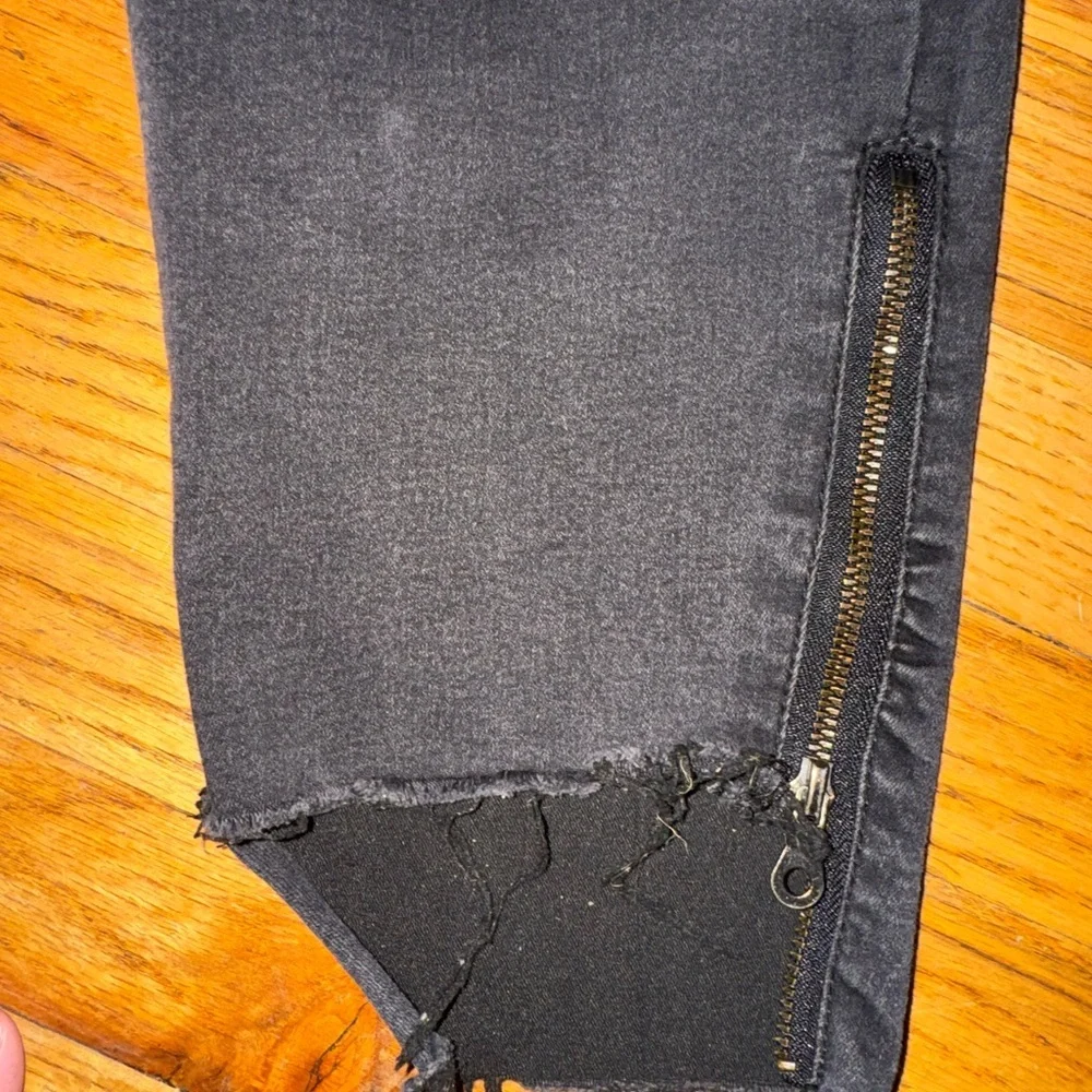 Democracy Black Ankle Jeans - Picture 3 of 14
